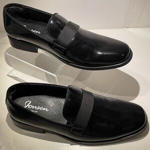Black Glossy Slip-On Loafers with Matte Strap